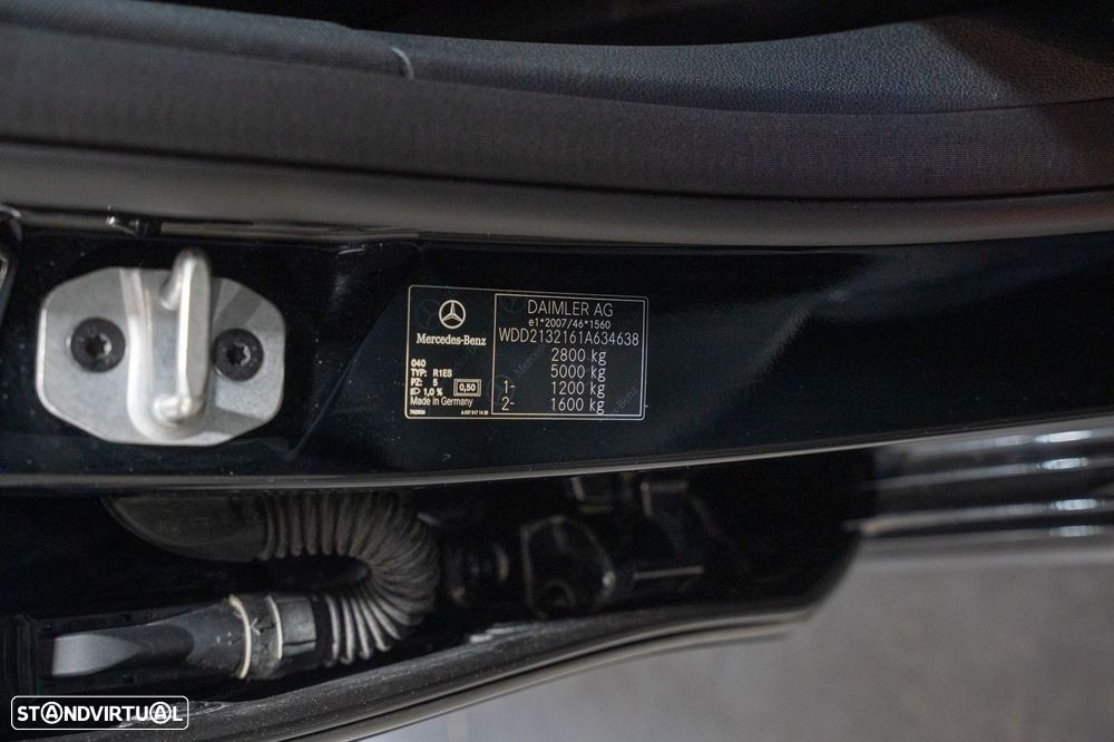 Mercedes-Benz E 300 de 9G-TRONIC AMG Line - 44