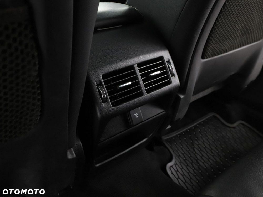 Jaguar E-Pace 2.0 i4D AWD R-Dynamic S - 39