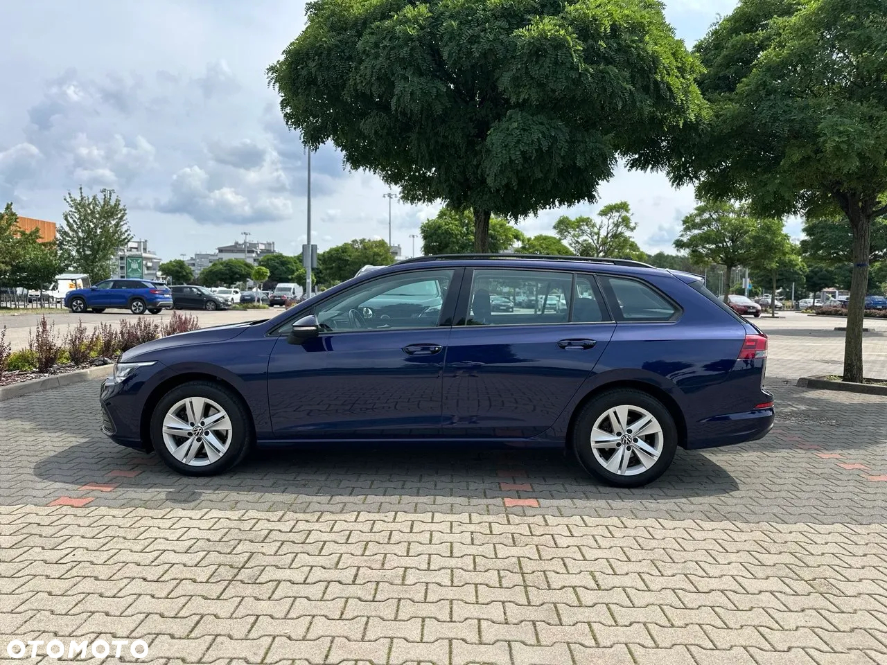 Volkswagen Golf - 8