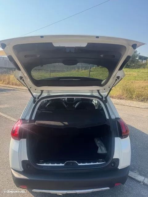 Peugeot 2008 1.2 PureTech Allure - 9