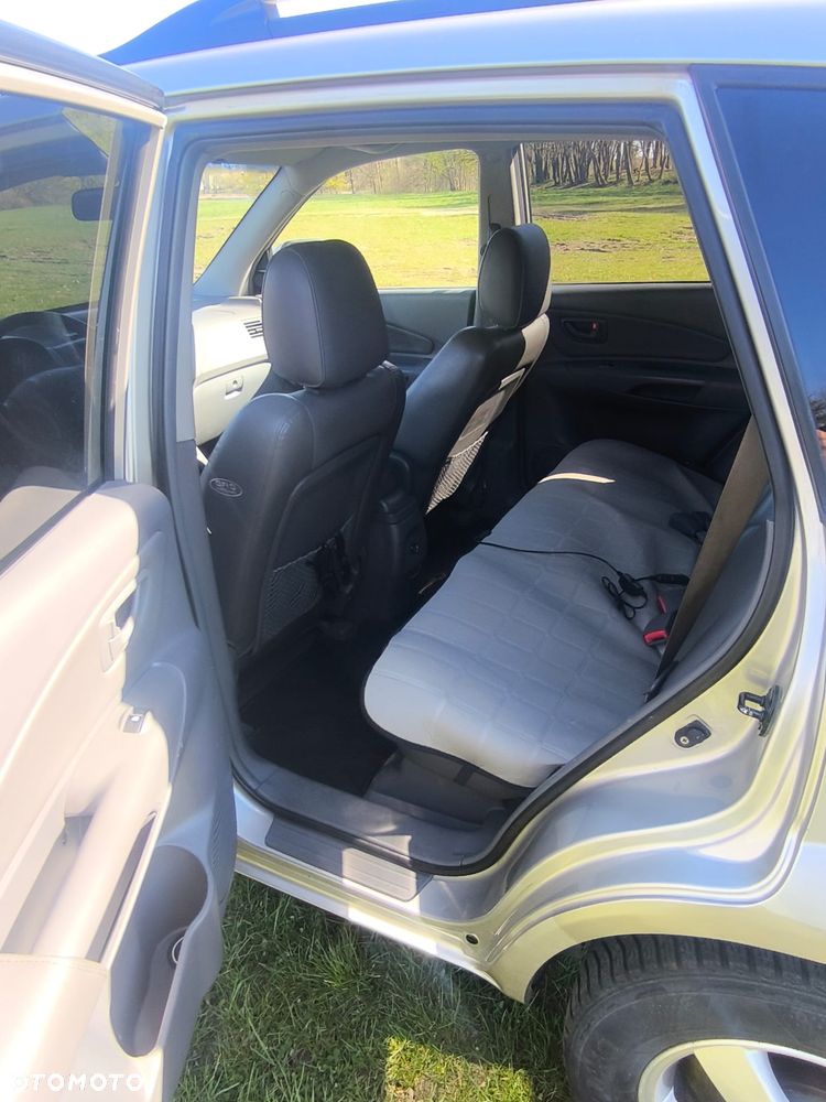Hyundai Tucson 2.0 2WD GLS - 9