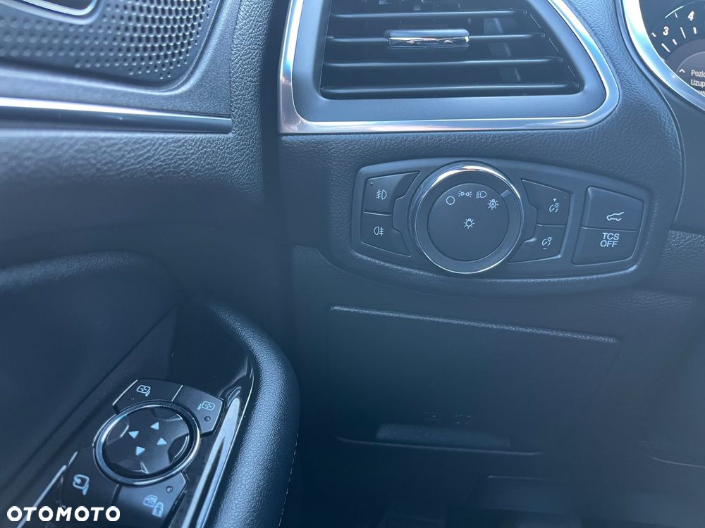 Ford Edge 2.0 EcoBlue Bi-Turbo 4x4 ST-LINE - 31