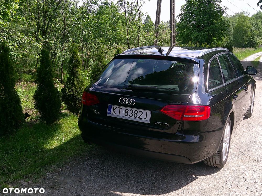 Audi A4 Avant 2.0 TDI - 9