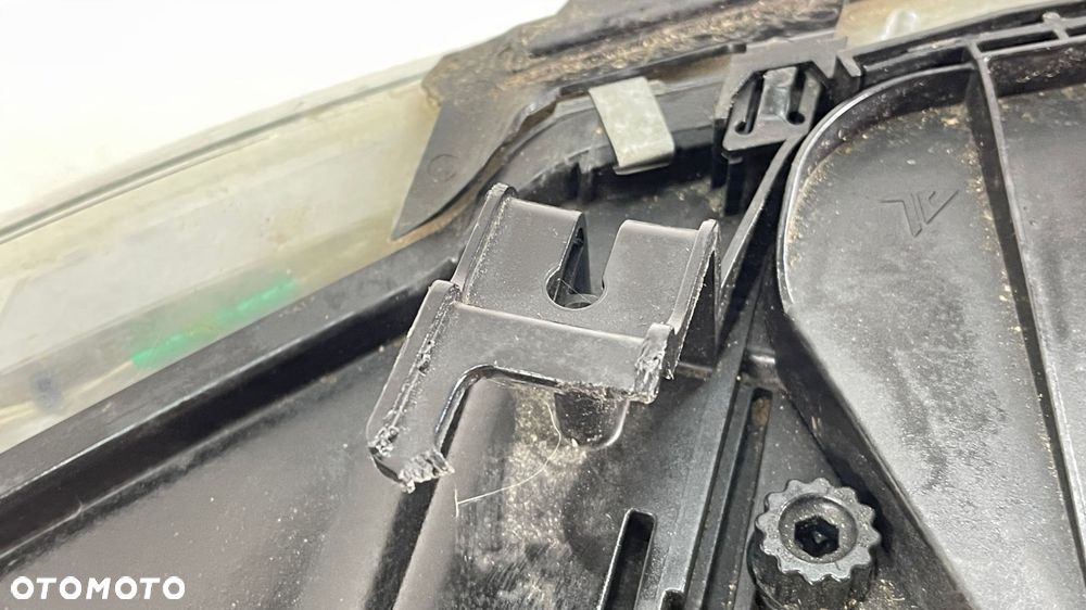 LAMPA PRZÓD LEWA BMW III 3 E92 E93 XENON LIFT 7239927 29.06.11 - 14