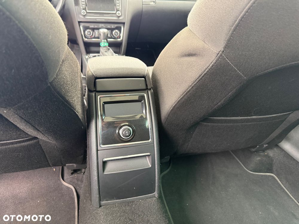Skoda Superb 2.0 TDI Green tec DSG L&K - 27