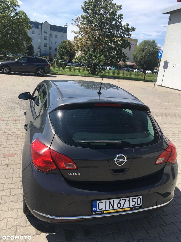 Opel Astra 2014 photo 4