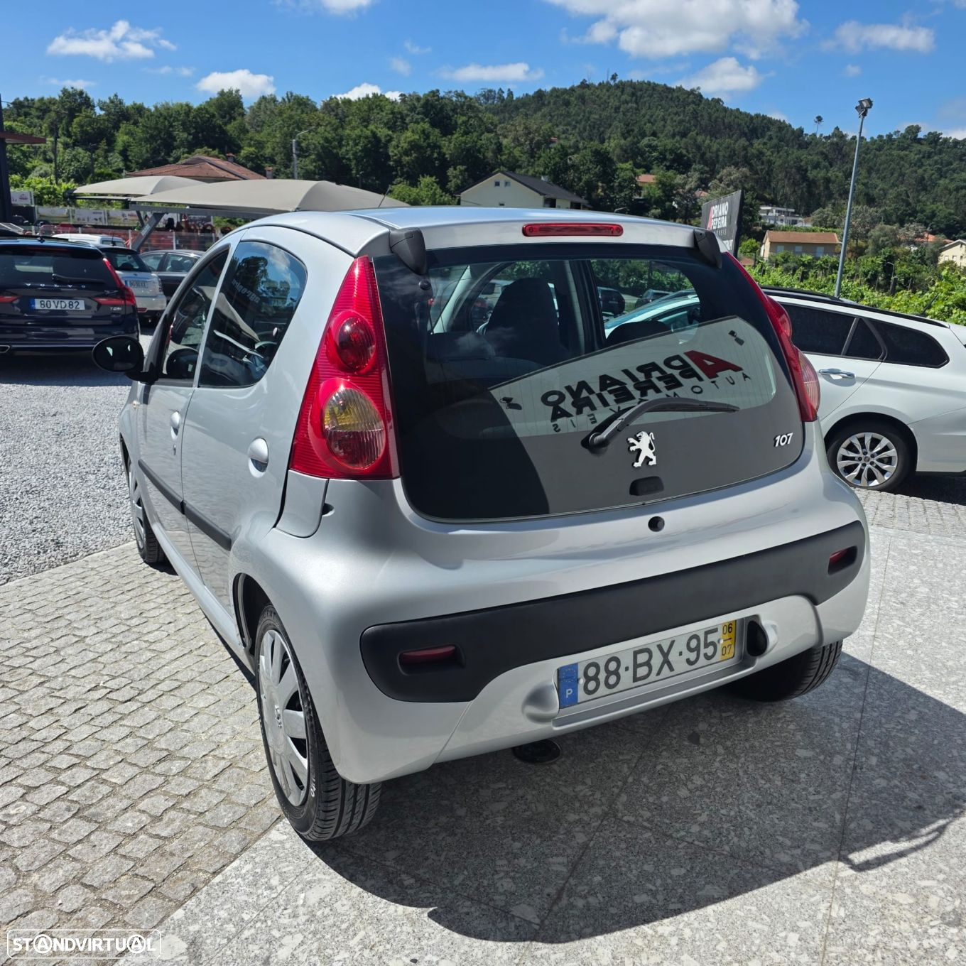 Peugeot 107 1.0 Trendy 2 Tronic - 16