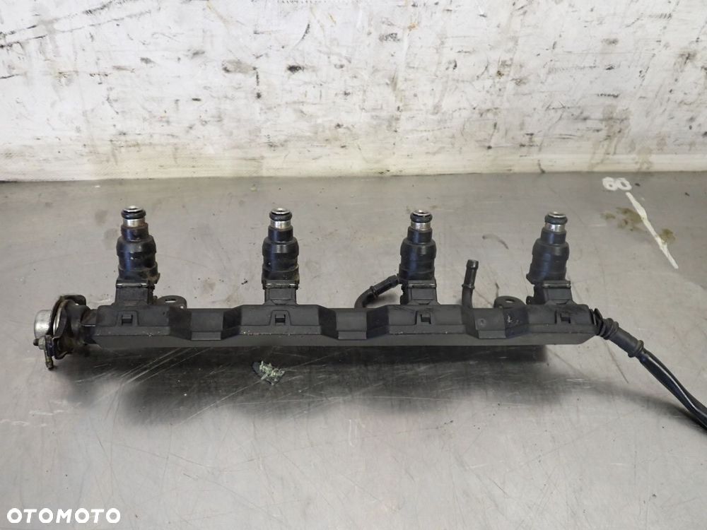 LISTWA WTRYSKOWA BMW E36 316I 1734355 - 5