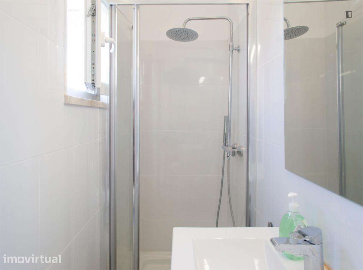 Quarto - localizado em Picoas Lisbon - Grande imagem: 2/13