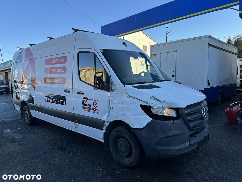 Mercedes-Benz Sprinter - 2