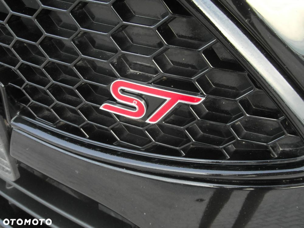 Ford Focus 2.0 EcoBoost ST mit Leder-Sport-Paket - 2