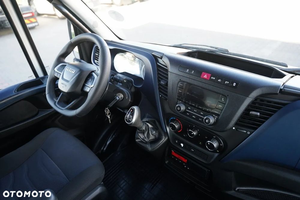 Iveco DAILY 70-180 / WYWROTKA TYLNOZSYPOWA - 2,8 M / DMC: 7,0 T / BLOKADA MOSTU /  BLIŹNIAK / HI-MATIC / - 30