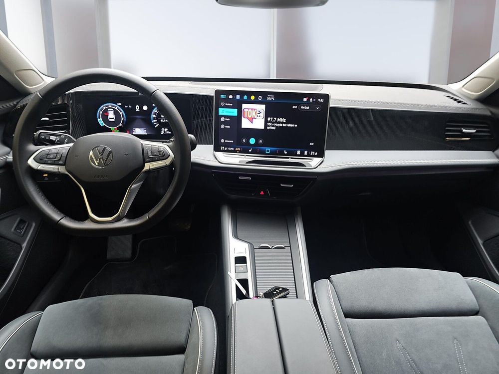 Volkswagen Passat - 8