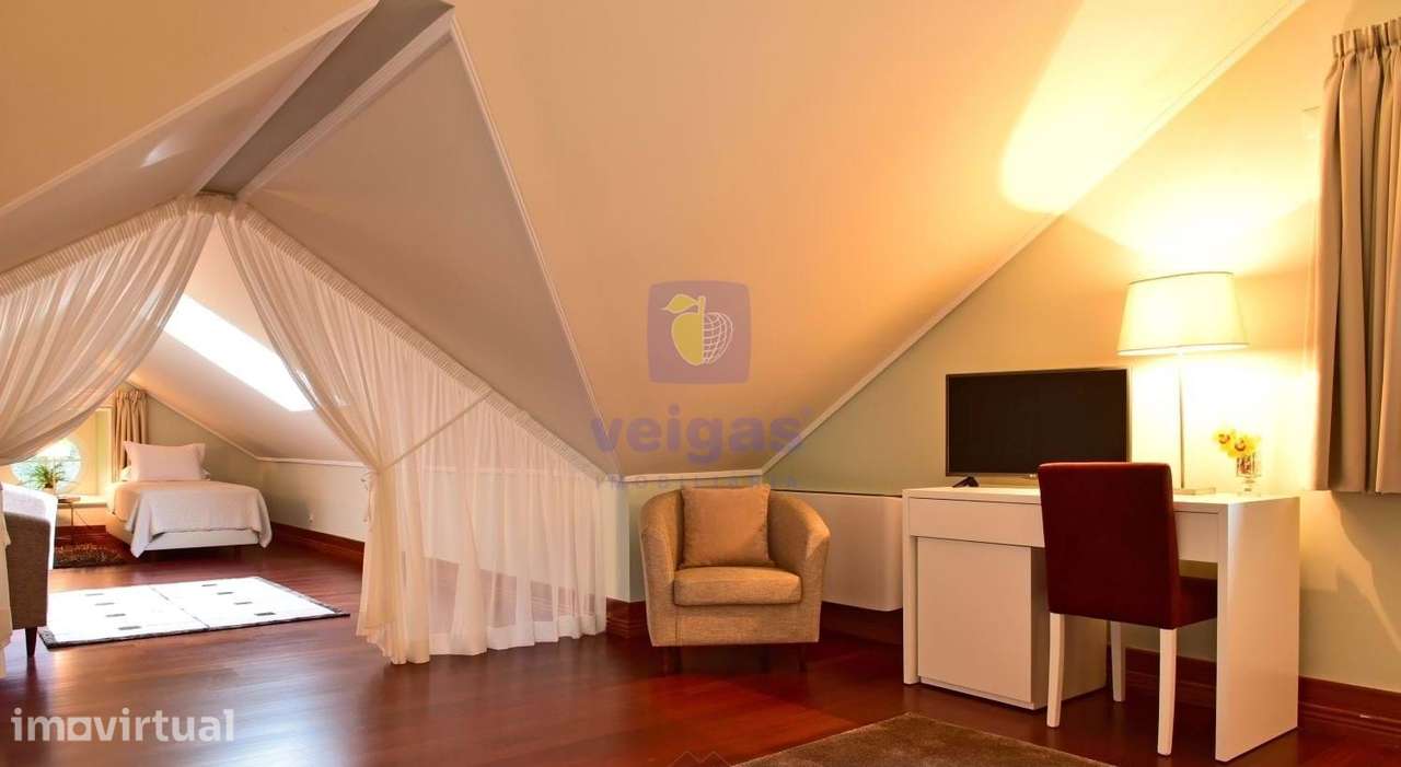 Quinta exclusiva com 7.650 m², onde se destaca um deslumbrante chalet - Grande imagem: 5/44