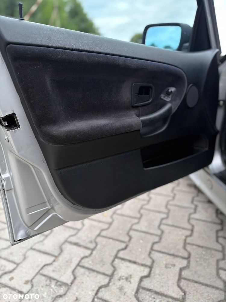 BMW Seria 3 320i - 13