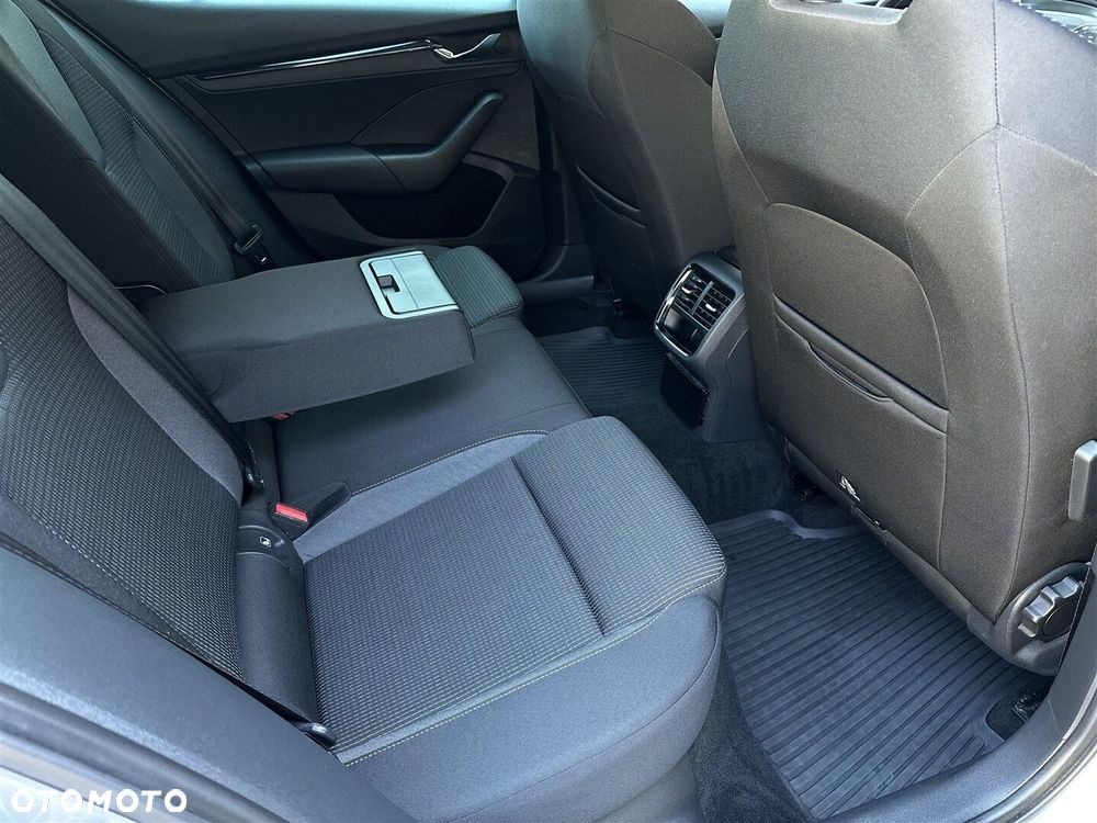 Skoda Octavia 1.5 TSI ACT Ambition - 10