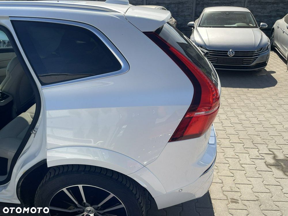 Volvo XC 60 B5 D AWD Ultimate Bright - 4