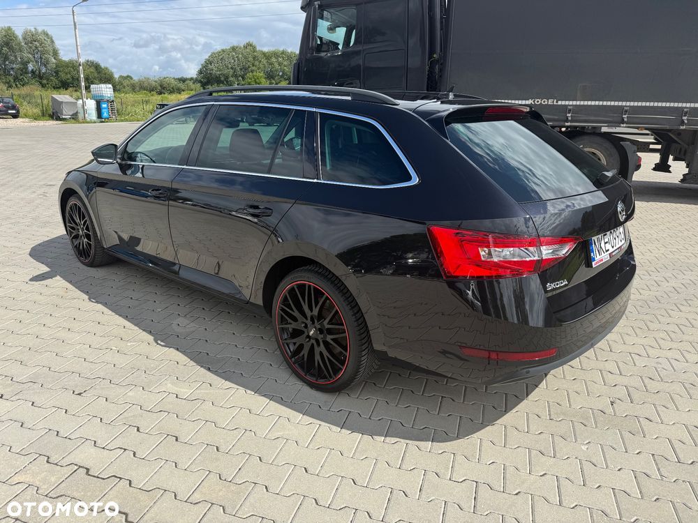 Skoda Superb 2.0 TDI 4x4 DSG Premium Edition - 5