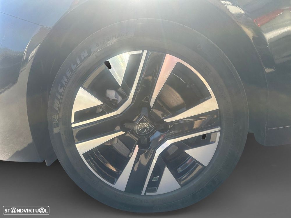 Peugeot 208 1.2 Hybrid Allure e-DCS6 - 14