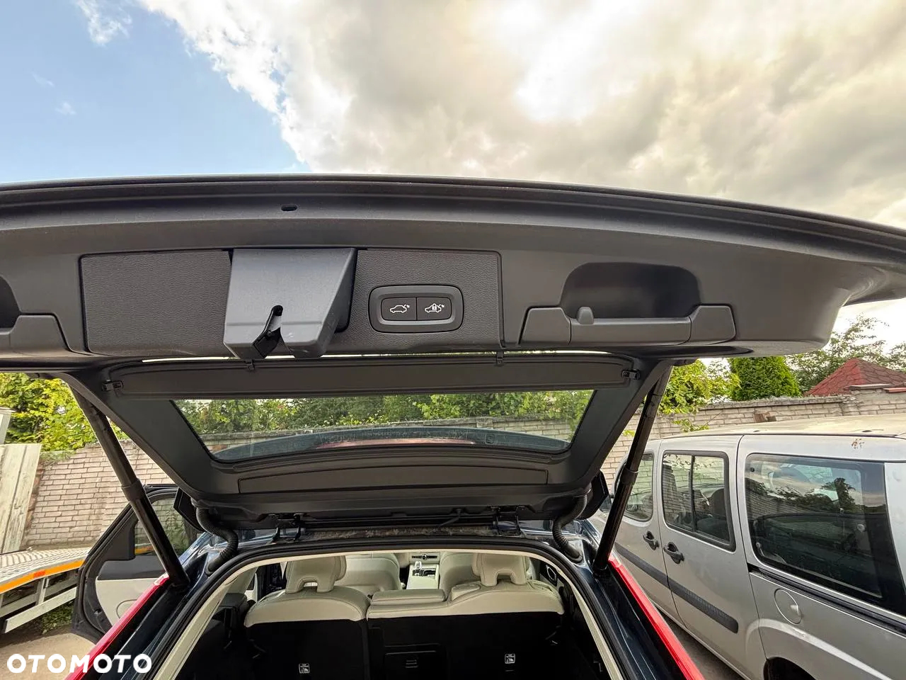 Volvo XC 60 B5 B AWD Ultra Black Edition - 8
