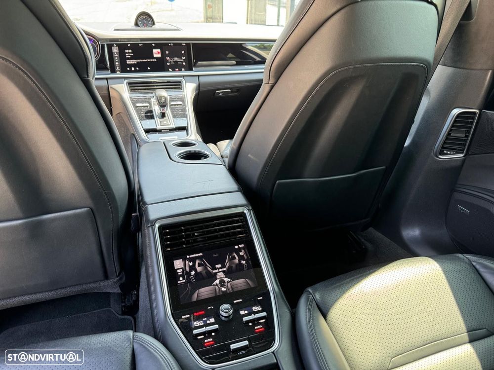 Porsche Panamera 4 S - 48