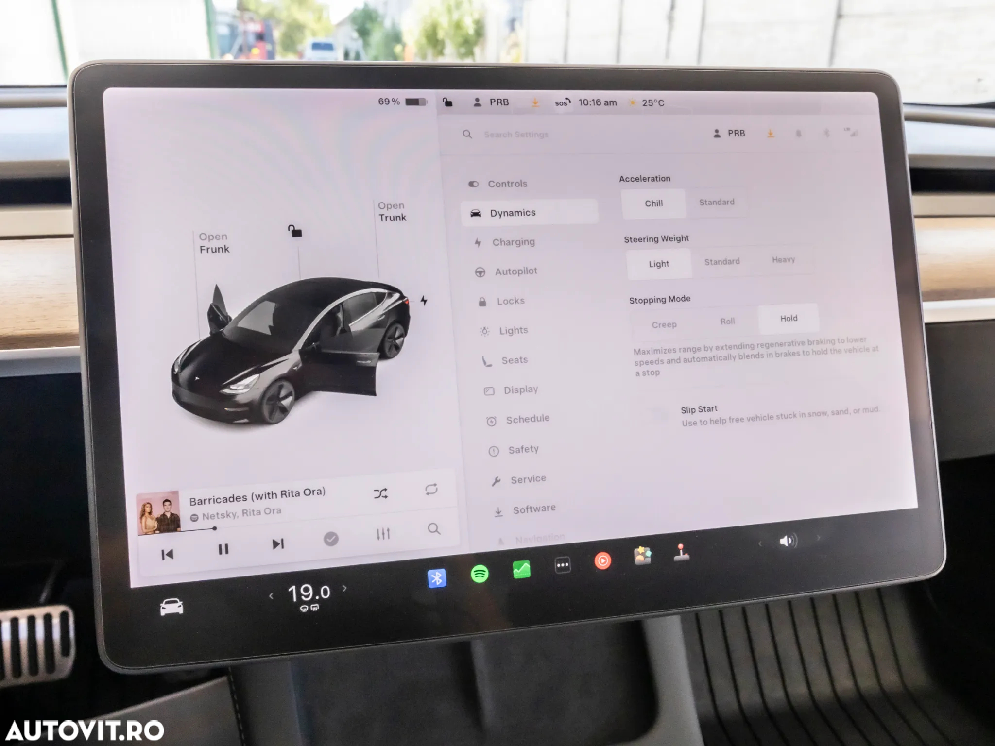 Tesla Model 3 Long Range - 23