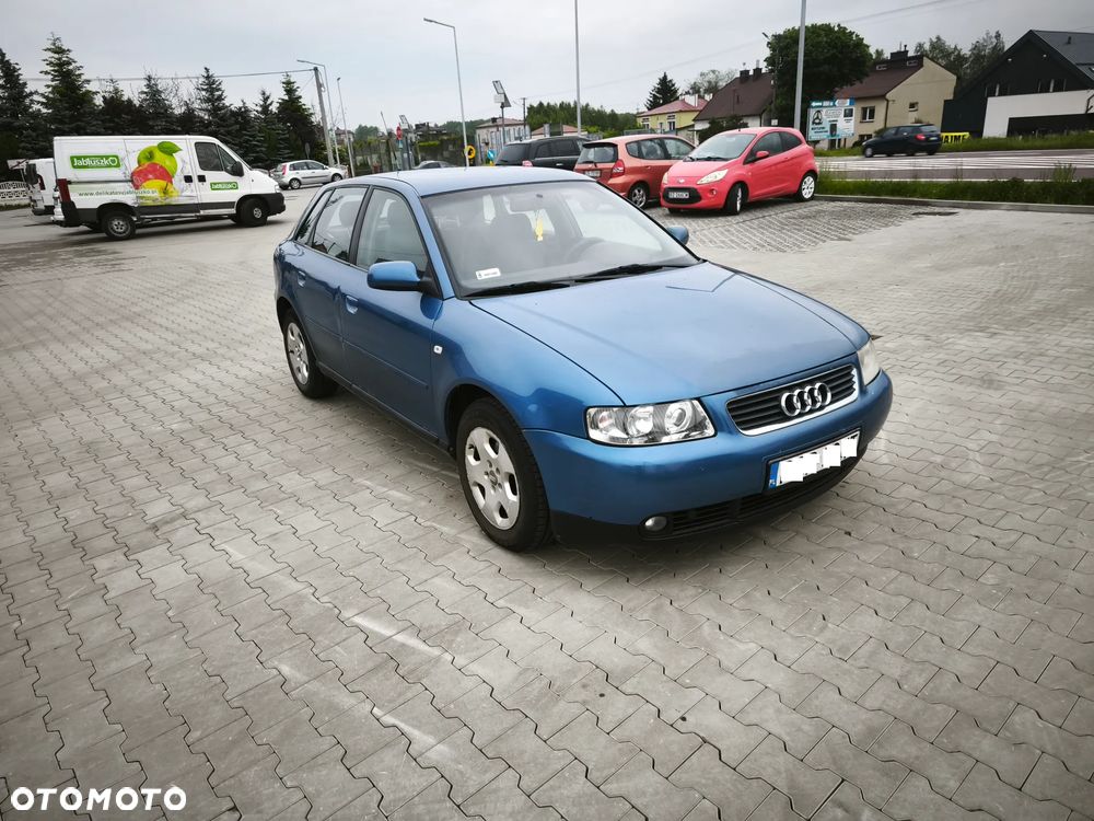 Audi A3 Sportback 1.9 TDI Ambiente - 1