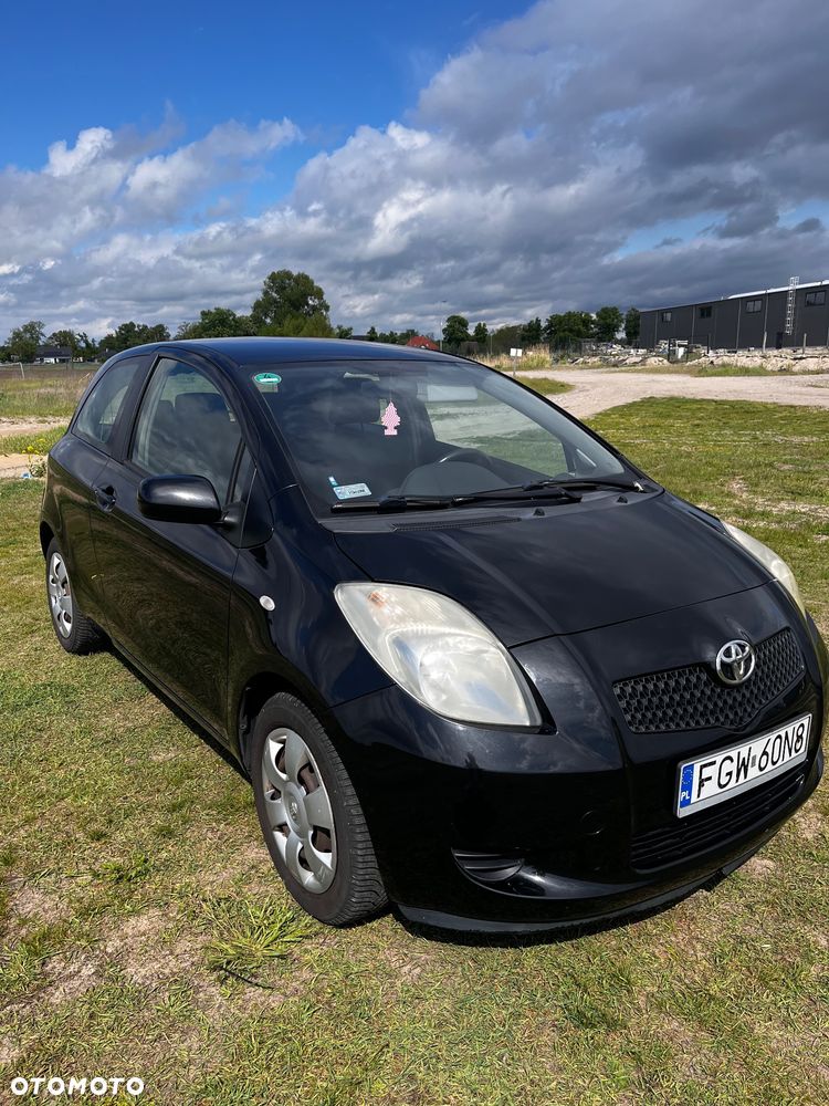 Toyota Yaris 1.3 Sol - 2