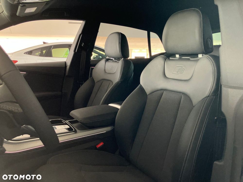 Audi Q8 - 14