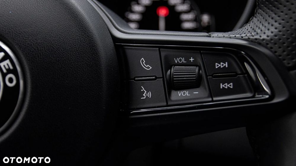 Alfa Romeo Giulia 2.0 Turbo Veloce - 23