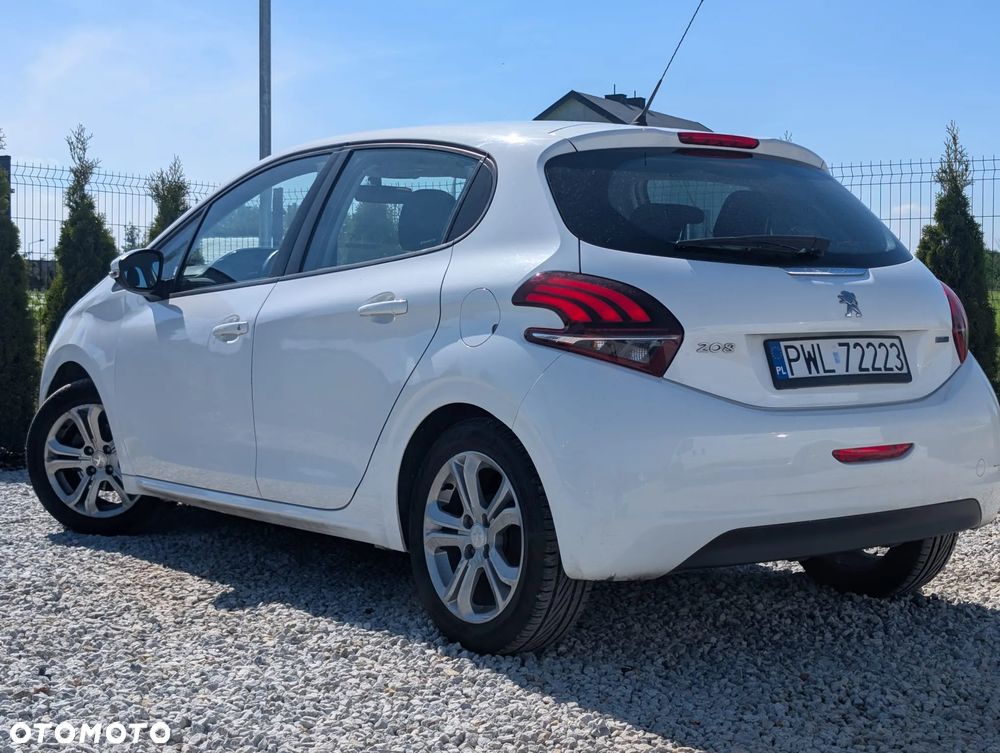 Peugeot 208 - 9