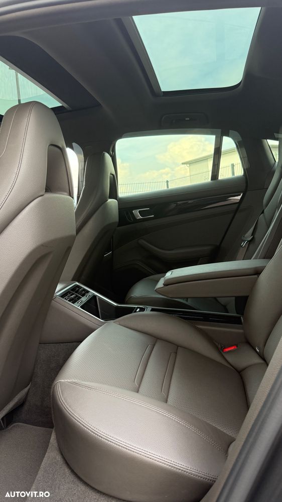 Porsche Panamera 4 - 15