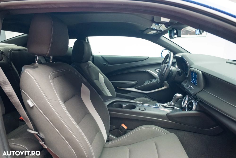 Chevrolet Camaro - 26