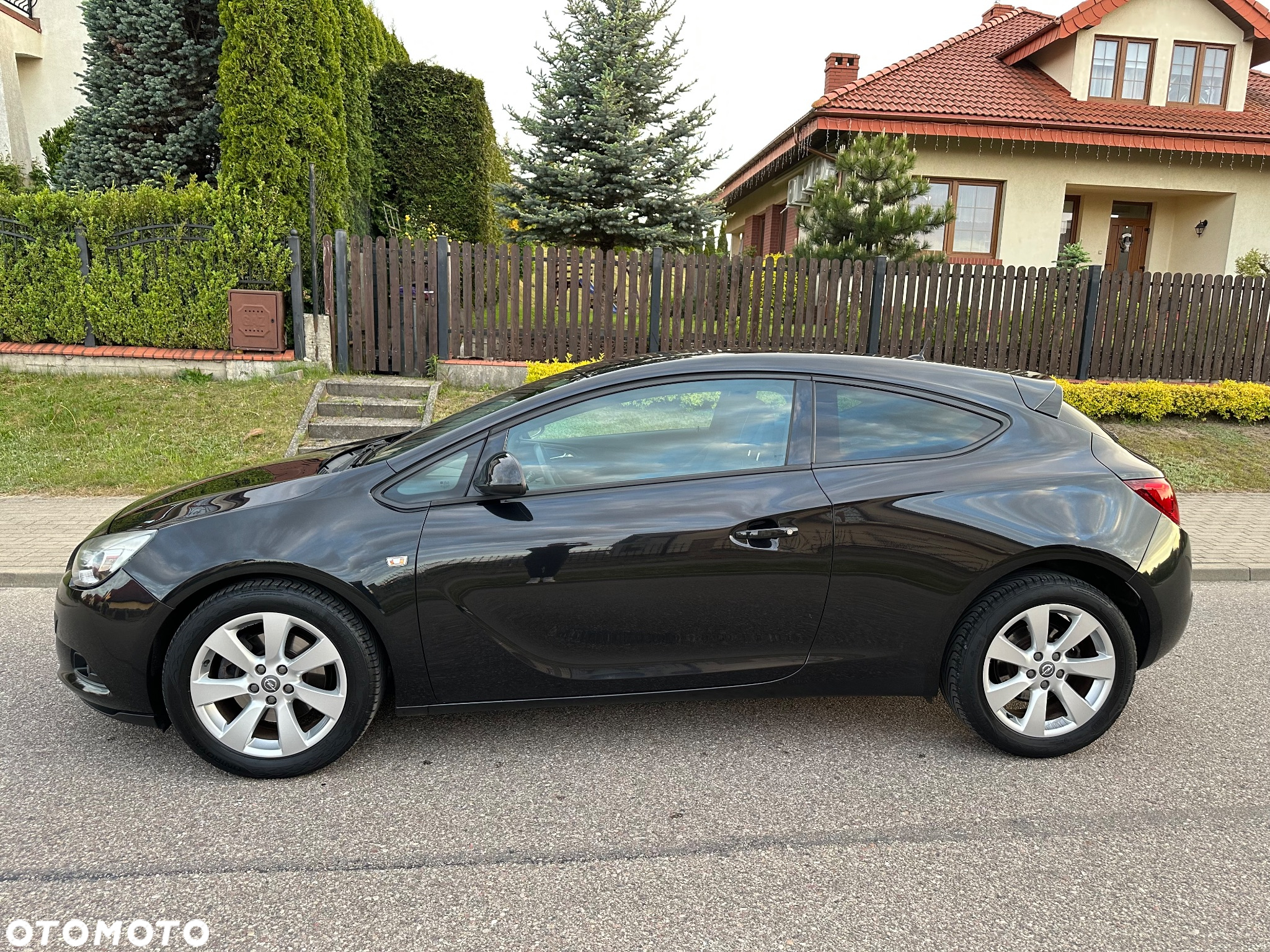Opel Astra IV GTC 1.4 T Sport S&S - 7