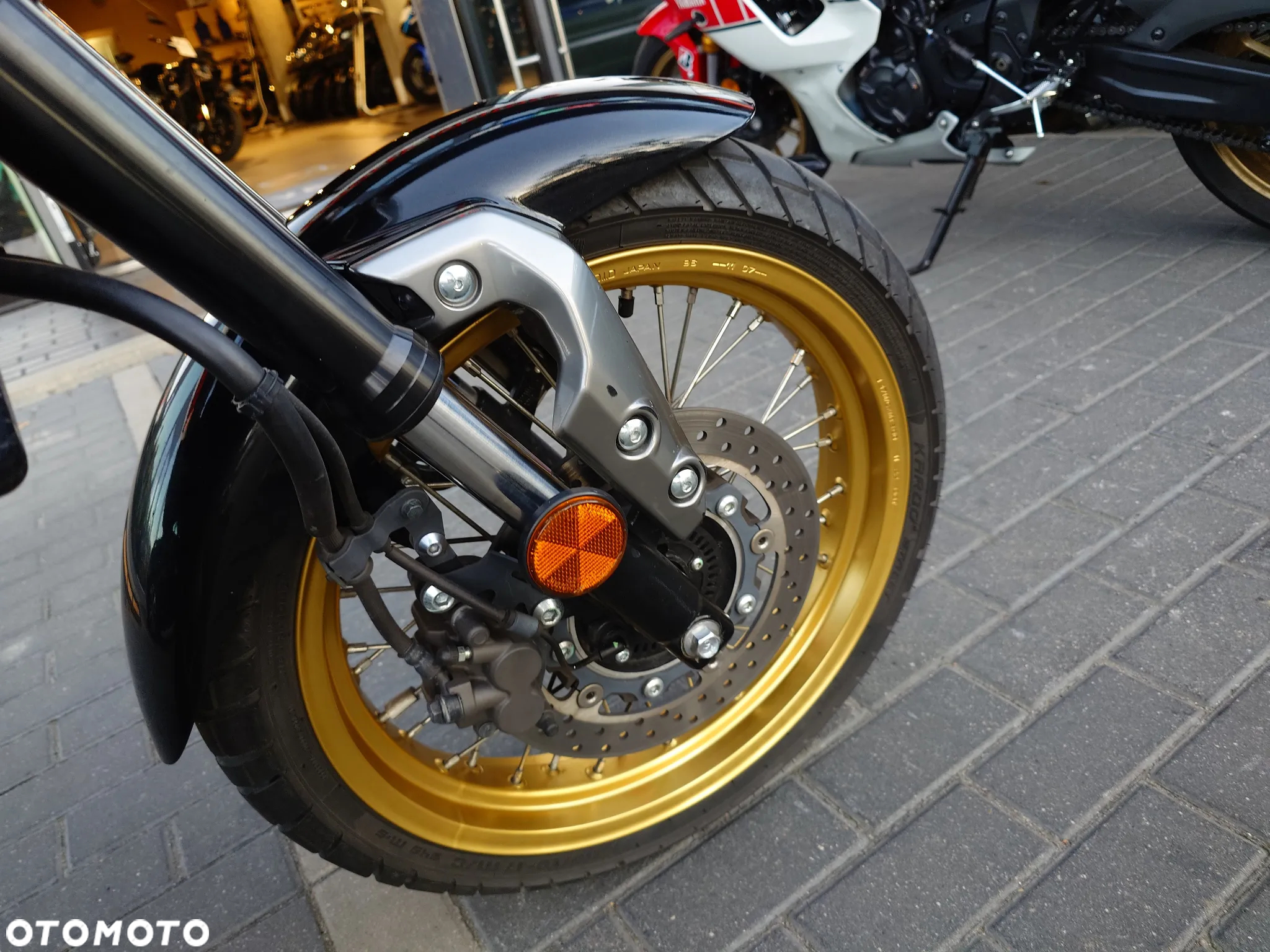 Yamaha XSR - 11
