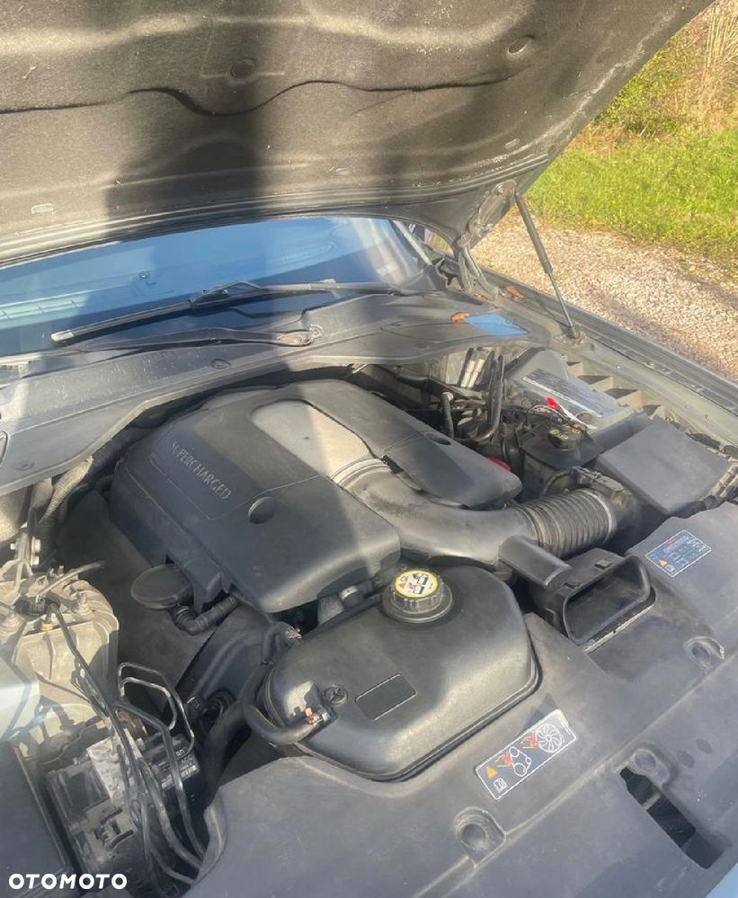 Jaguar XJR 4.2 - 12