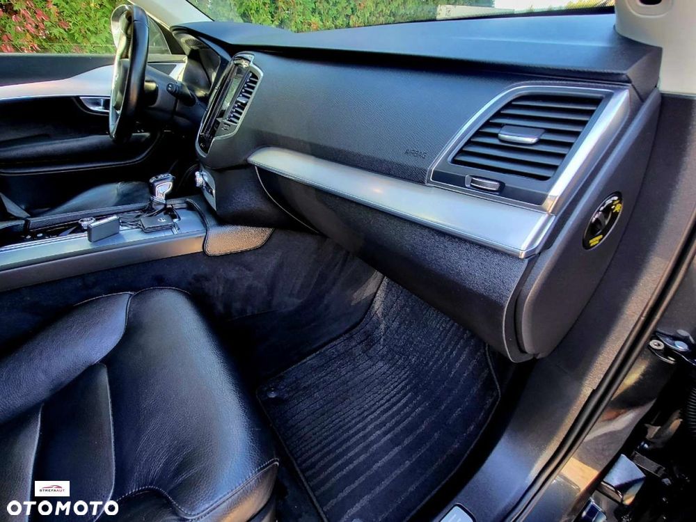 Volvo XC 90 - 18