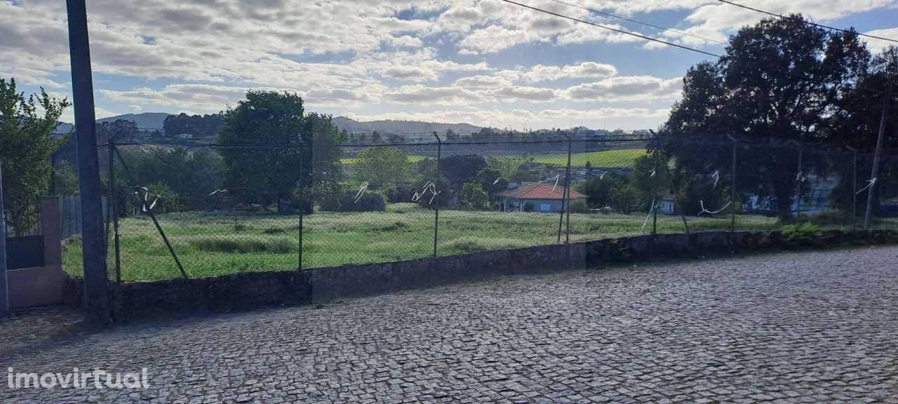 Terreno urbano, construção de moradias, em Penafiel, com 2.814 m2 e - Grande imagem: 2/6