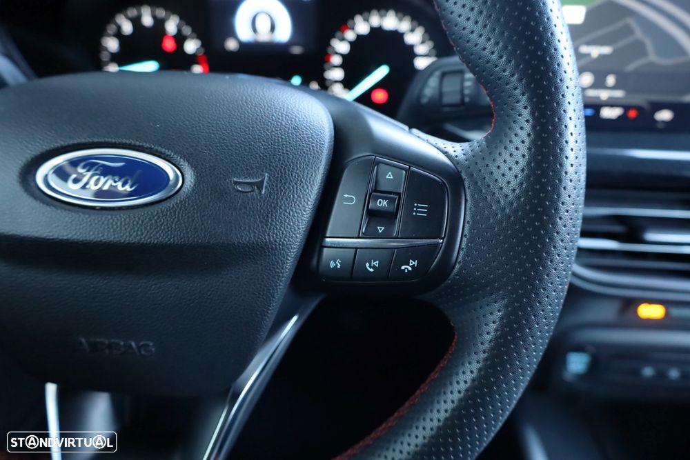 Ford Focus 1.0 EcoBoost MHEV ST-Line - 17