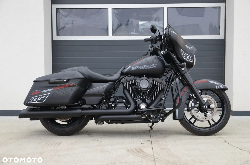 Harley-Davidson Touring Street Glide - 24