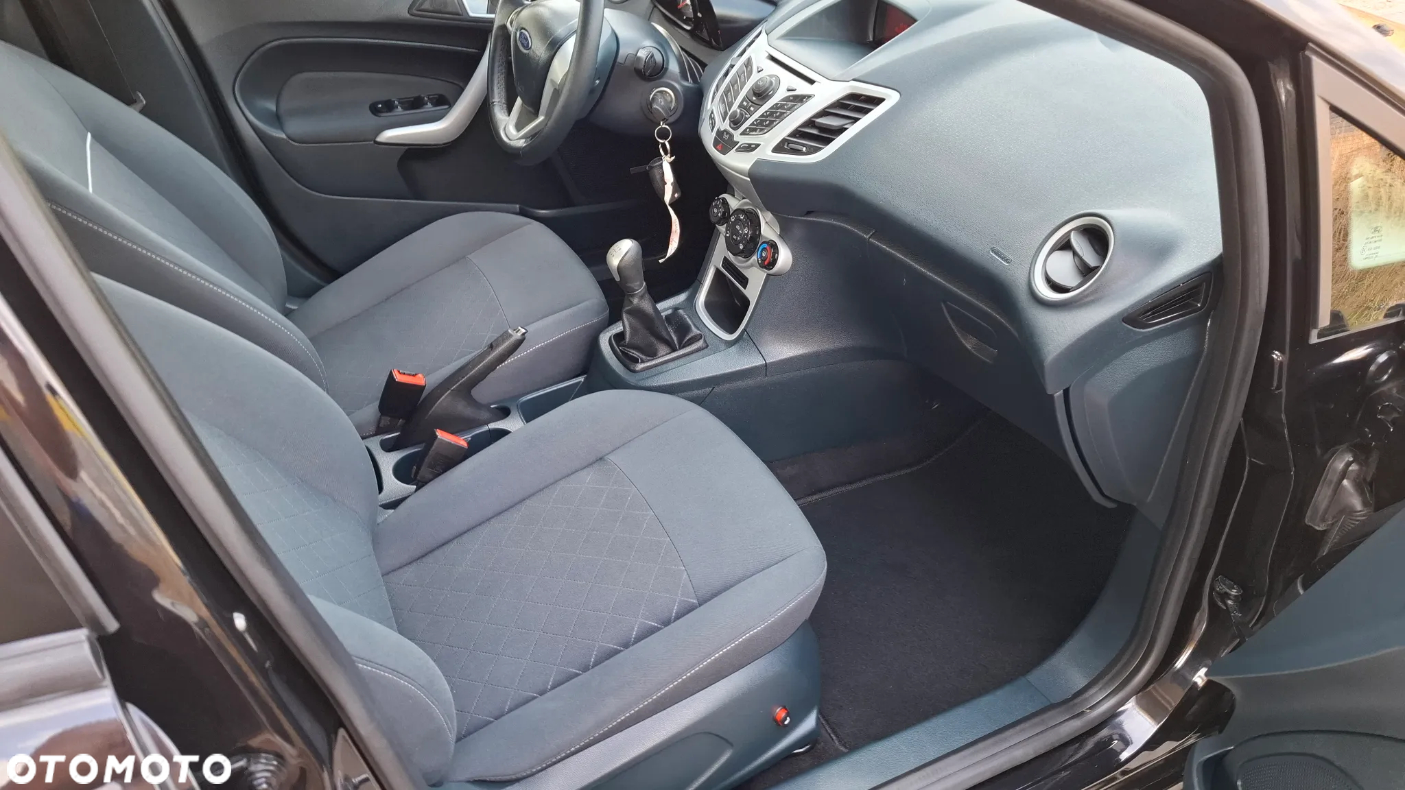 Ford Fiesta 1.25 Champions Edition - 30