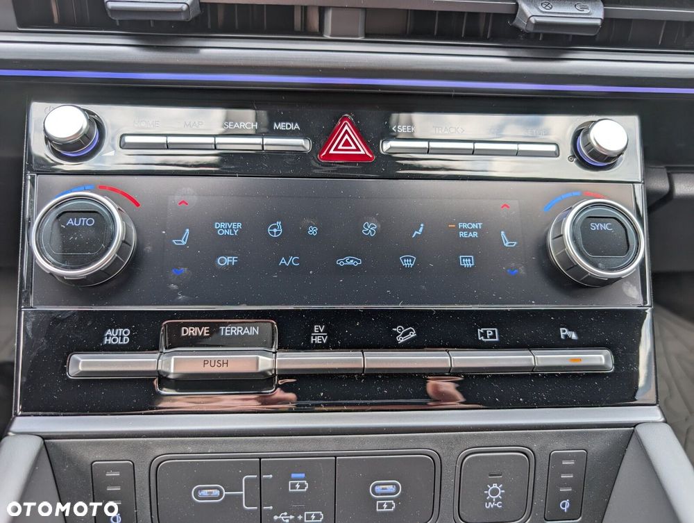 Hyundai Santa Fe 1.6 T-GDI HEV Calligraphy 4WD 6os - 13