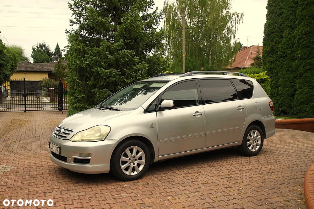 Toyota Avensis Verso D-4D Sol - 5