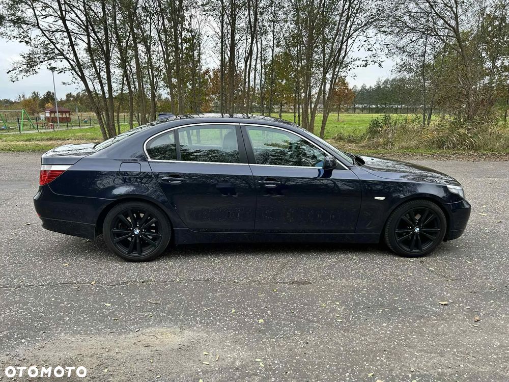 BMW Seria 5 523i - 6
