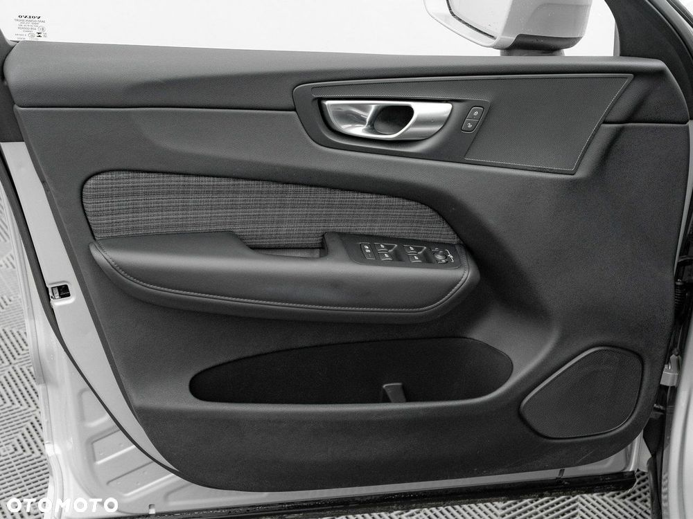 Volvo XC 60 B4 D Core - 13