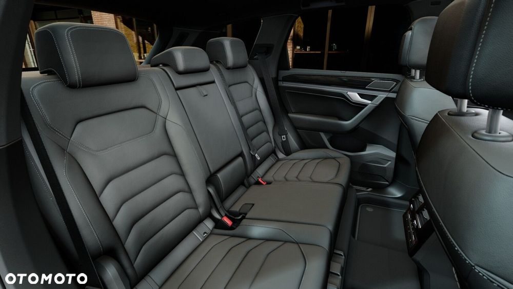 Volkswagen Touareg 3.0 V6 TDI 4Motion R-Line - 12