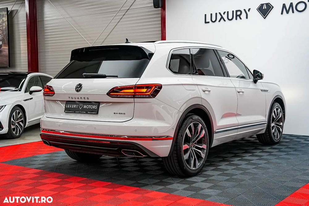 Volkswagen Touareg 3.0 V6 e-Hybrid 4Motion Aut. Elegance - 11