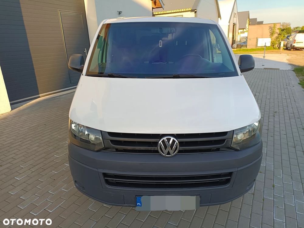 Volkswagen Caravelle - 13