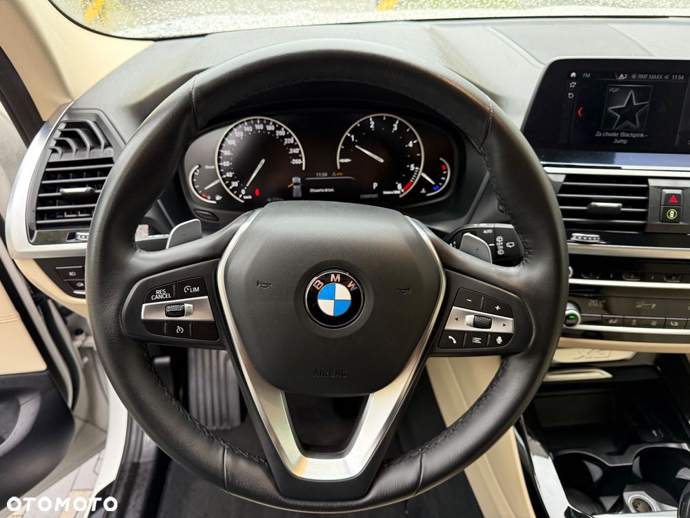 BMW X3 xDrive20d xLine - 40
