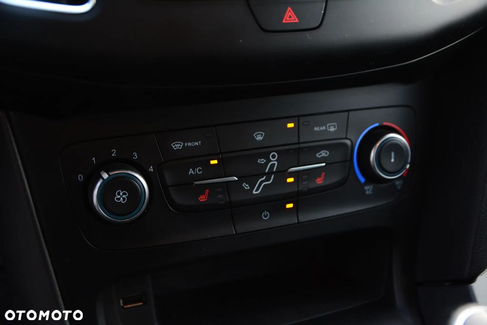 Ford Focus - 22